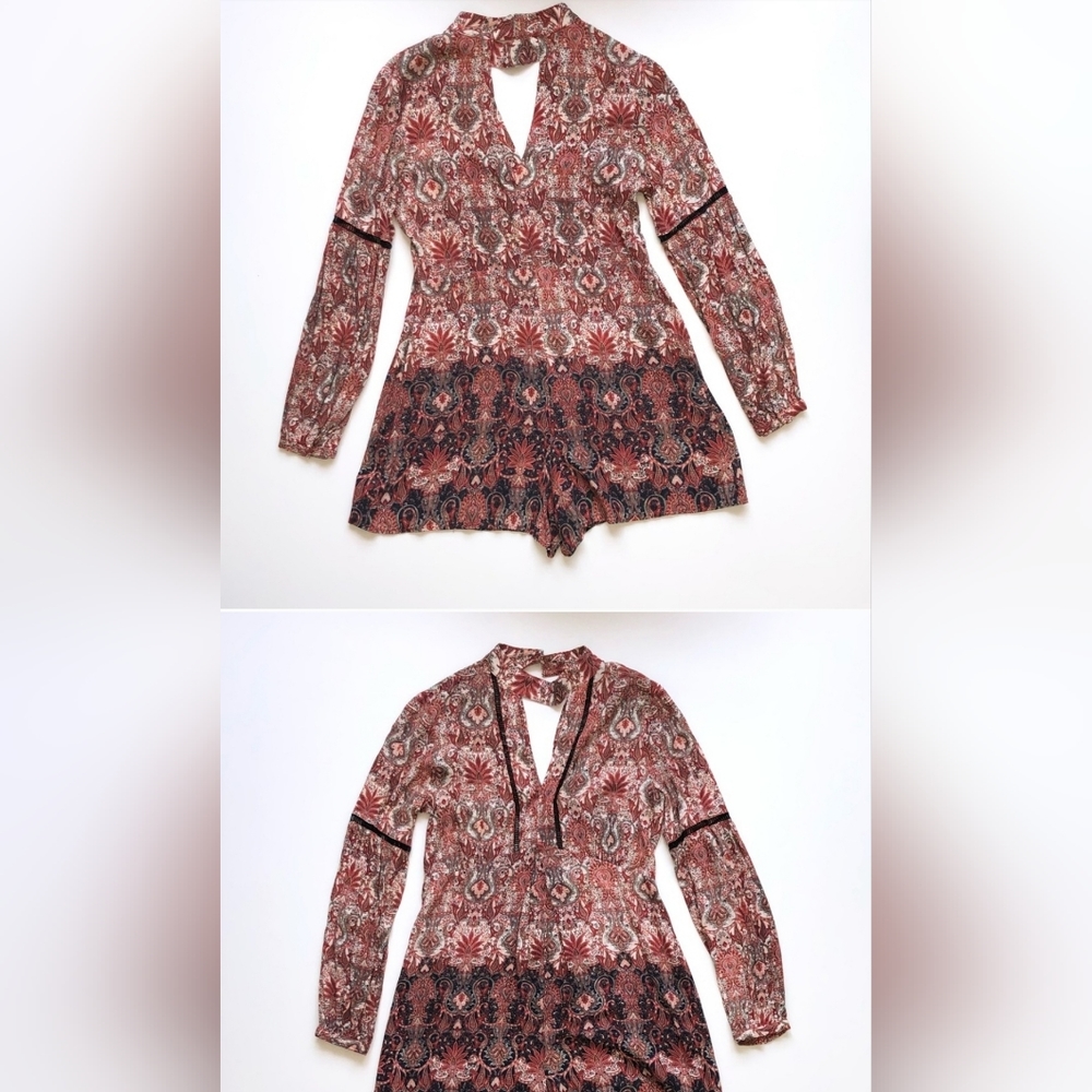 Adelyn Rae Parsley Short Romper Size Small